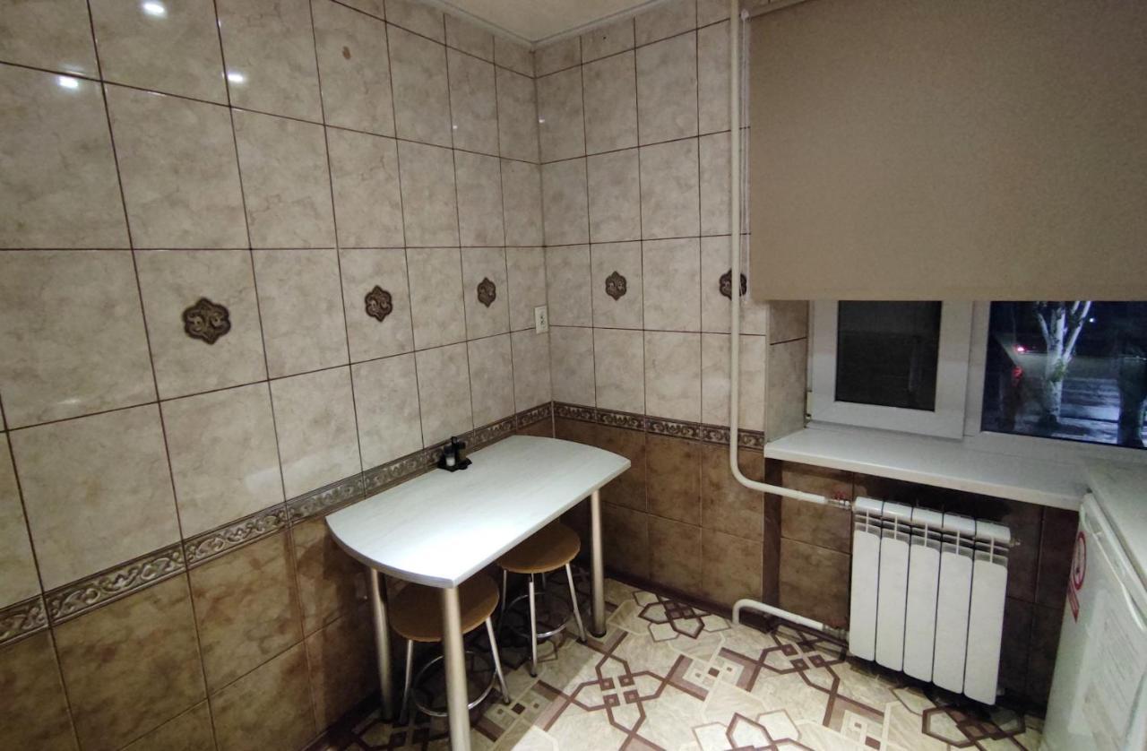 Апартаменты В Центре Металлургов 27 Kr Apartments Kryvyi Rih Exterior photo